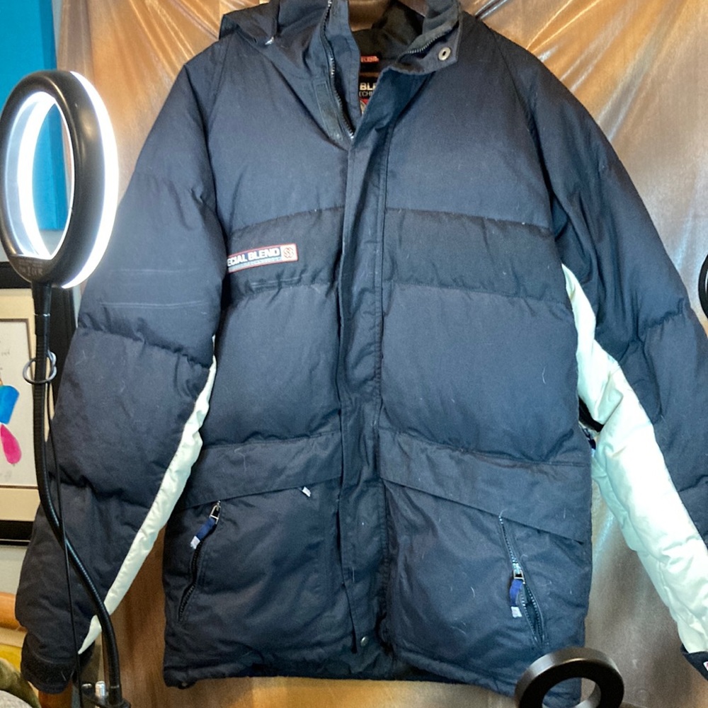 Special blend ski jacket with duck‎ down. Squishy and comfy. Size M.  B6